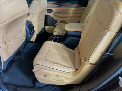 2025 Jeep Grand Cherokee L Summit Reserve