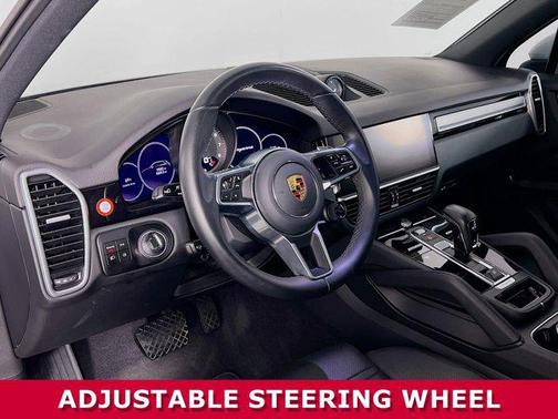 2022 Porsche Cayenne Platinum Edition