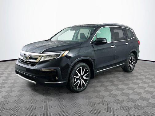 2022 Honda Pilot Touring 8-Passenger