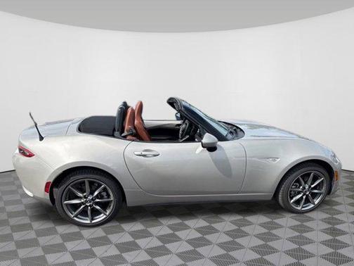 2022 Mazda MX-5 Miata Grand Touring