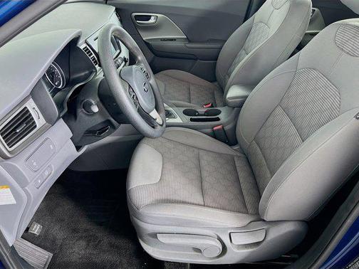 2017 Kia Niro LX