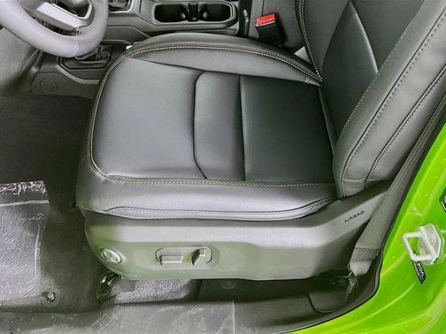 2025 Jeep Gladiator High Tide