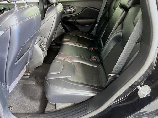 2021 Jeep Cherokee Altitude