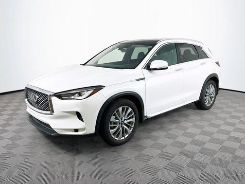 2023 INFINITI QX50 LUXE AWD