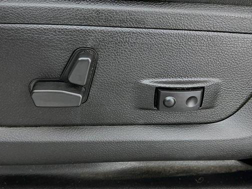 2022 RAM 3500 Big Horn Crew Cab 4x4 8' Box