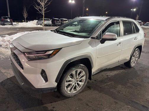 2025 Toyota RAV4 XLE Premium