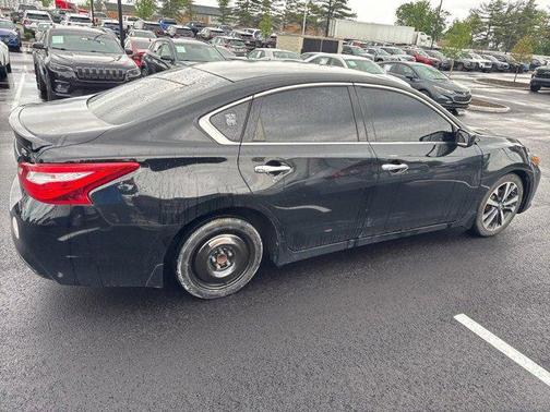 2016 Nissan Altima 2.5 SR