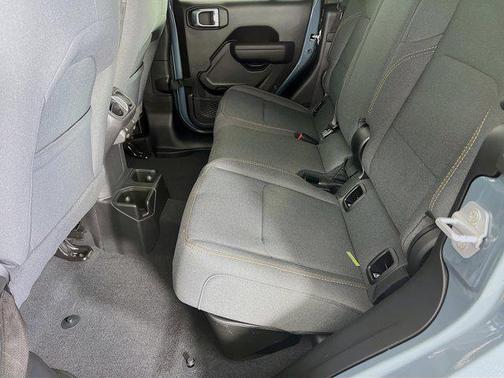 2026 Jeep Gladiator Willys 4x4