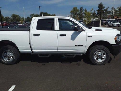 2019 RAM 2500 Tradesman Crew Cab 4x4 6'4' Box