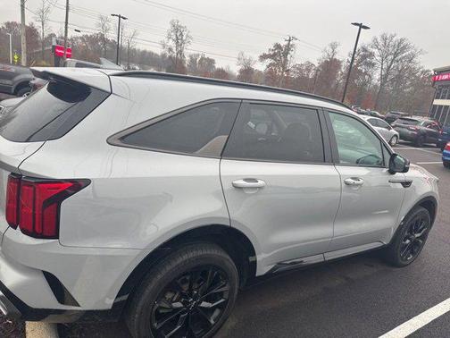 2022 Kia Sorento SX
