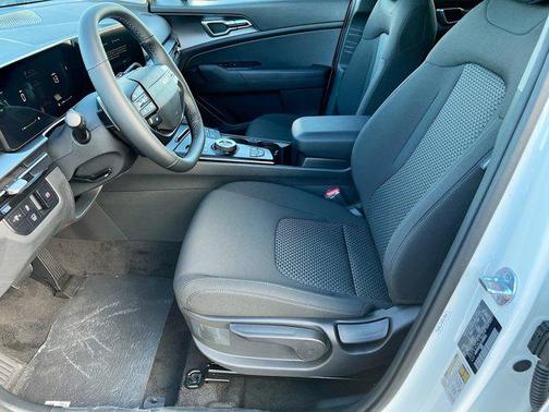 2026 Kia Sportage Hybrid LX
