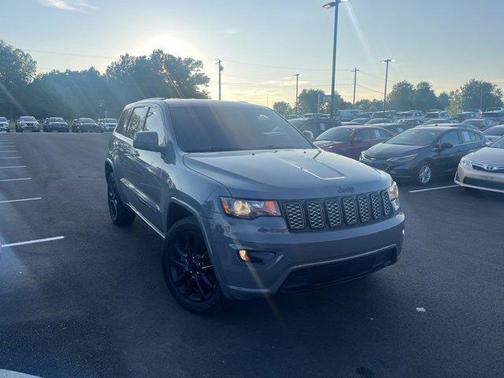 2021 Jeep Grand Cherokee Laredo