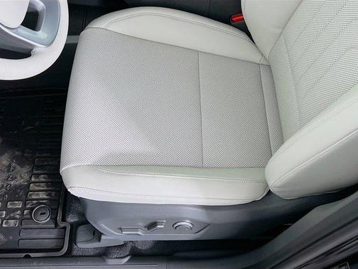 2025 Hyundai SANTA FE SEL 2.4