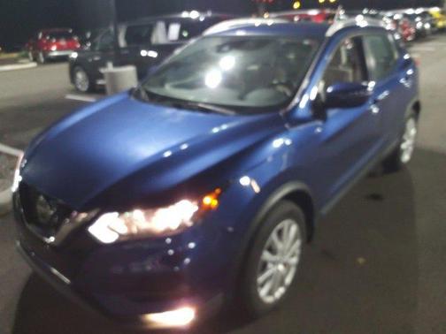 2021 Nissan Rogue Sport SV