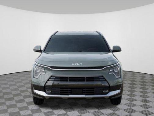 2025 Kia Niro SX