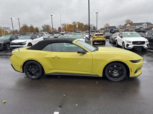 2025 Ford Mustang EcoBoost Premium