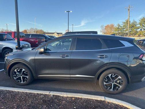 2024 Kia Sportage EX