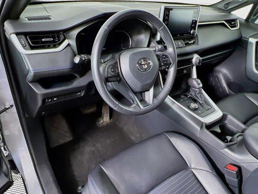 2019 Toyota RAV4 Hybrid SE