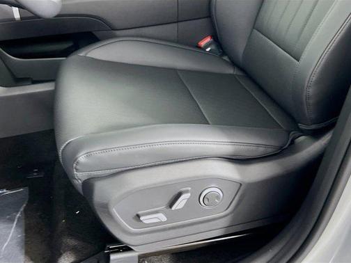 2025 Hyundai SANTA FE SEL 2.4