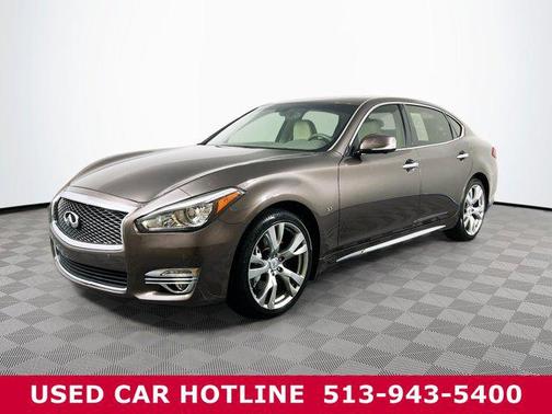 2016 INFINITI Q70L 3.7