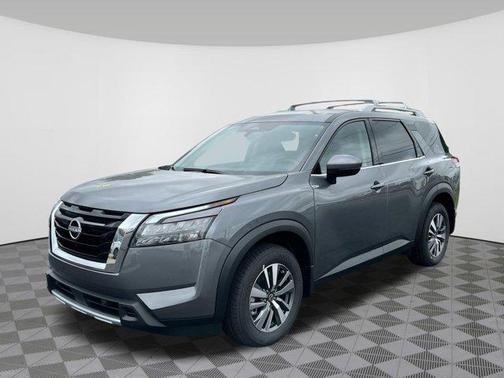 2025 Nissan Pathfinder SL 4WD