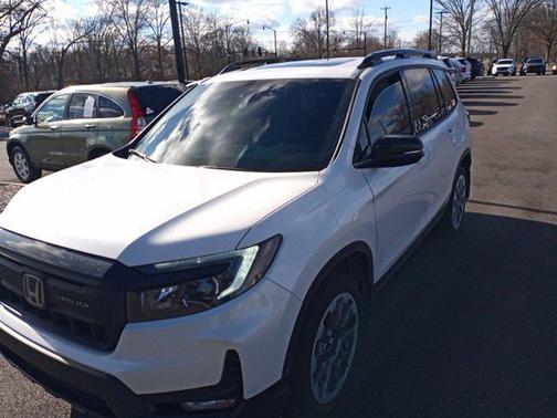 2025 Honda Passport AWD Black