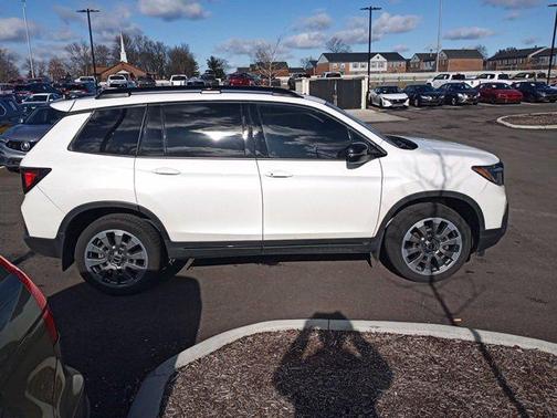 2025 Honda Passport AWD Black