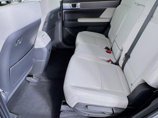 2025 Hyundai SANTA FE SE