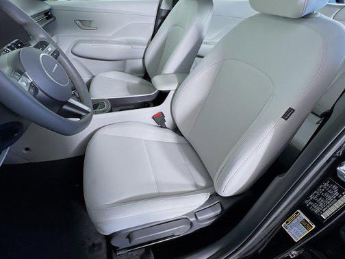 2024 Hyundai KONA SE