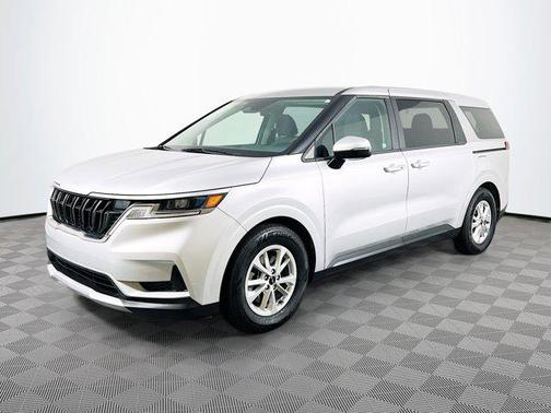 2023 Kia Carnival LX