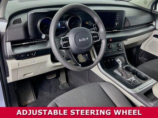 2023 Kia Carnival LX