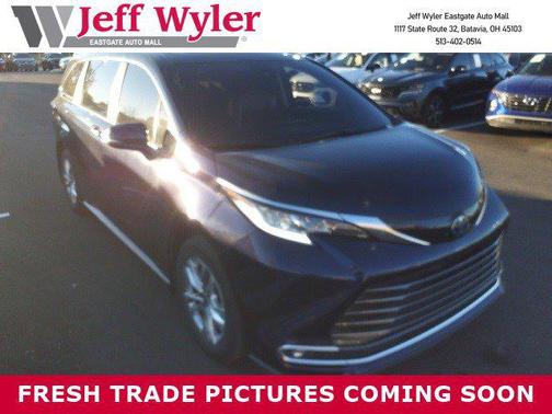 2023 Toyota Sienna Limited