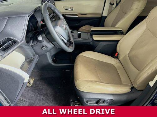 2023 Toyota Sienna Limited