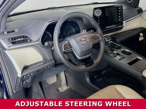 2023 Toyota Sienna Limited