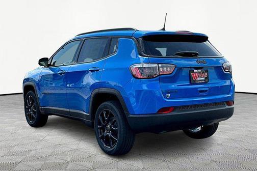 Hydro Blue Pearlcoat 2026 Jeep Compass Latitude