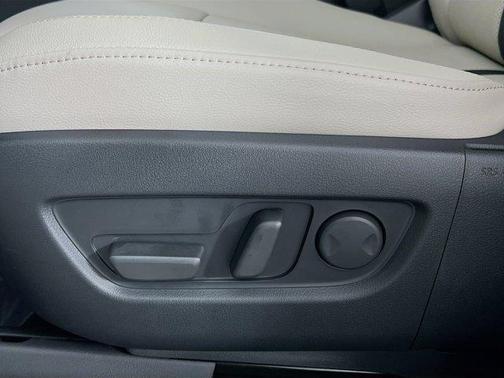 2025 Mazda CX-70 PHEV Premium Package