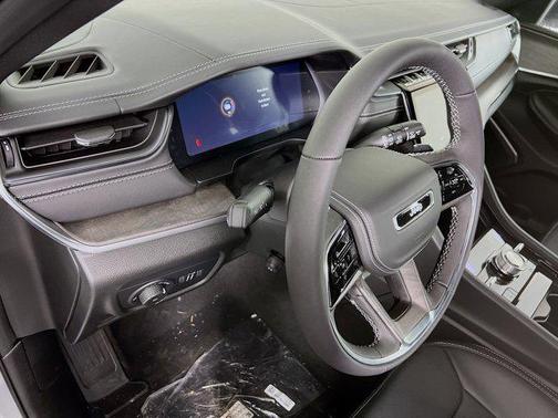 2025 Jeep Grand Cherokee Overland