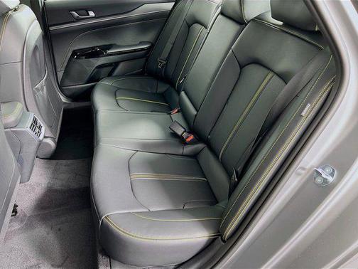 2025 Kia K5 GT