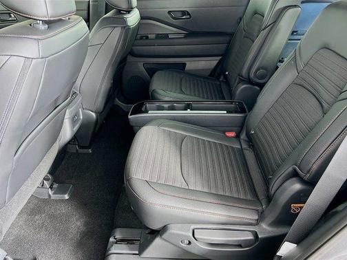 2025 Nissan Pathfinder Rock Creek 4WD