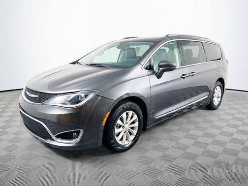 2018 Chrysler Pacifica Touring-L