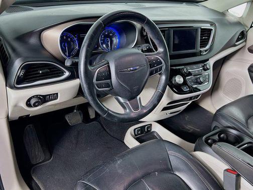 2018 Chrysler Pacifica Touring-L