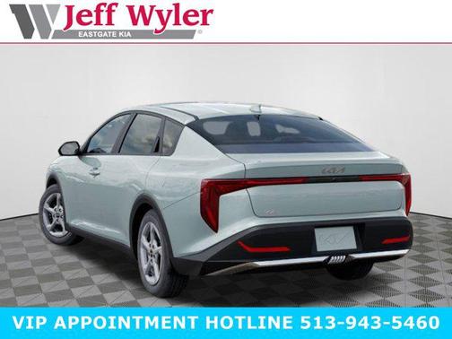 2025 Kia K4 LXS