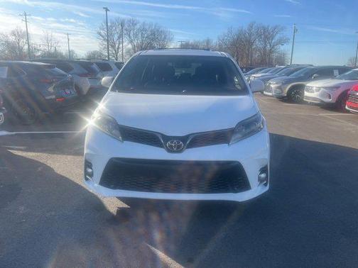 2018 Toyota Sienna L