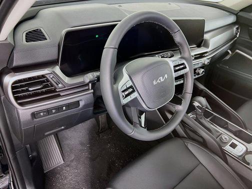 2025 Kia Telluride LX