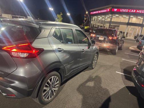 2023 Nissan Kicks SV