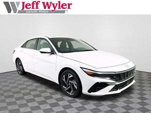 2025 Hyundai ELANTRA SEL