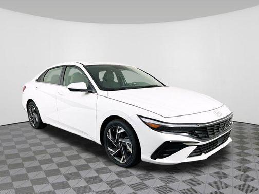 2025 Hyundai ELANTRA SEL