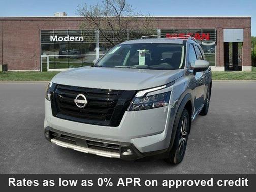 2025 Nissan Pathfinder Platinum