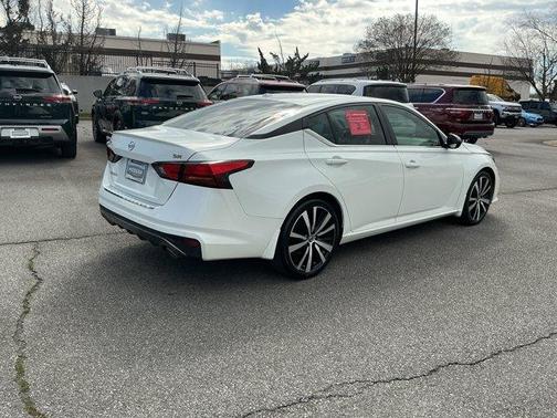 2022 Nissan Altima 2.5 SR