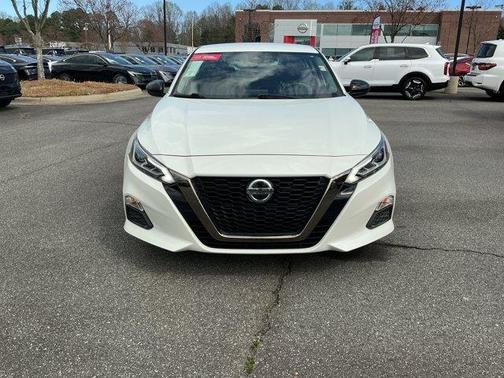 2022 Nissan Altima 2.5 SR